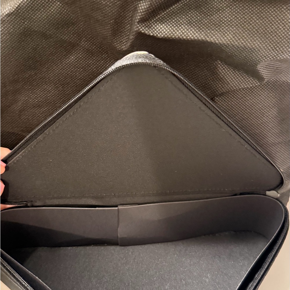 Prada Beauty Pink Triangle Cosmetic Case with Black Trim - Picture 2 of 4